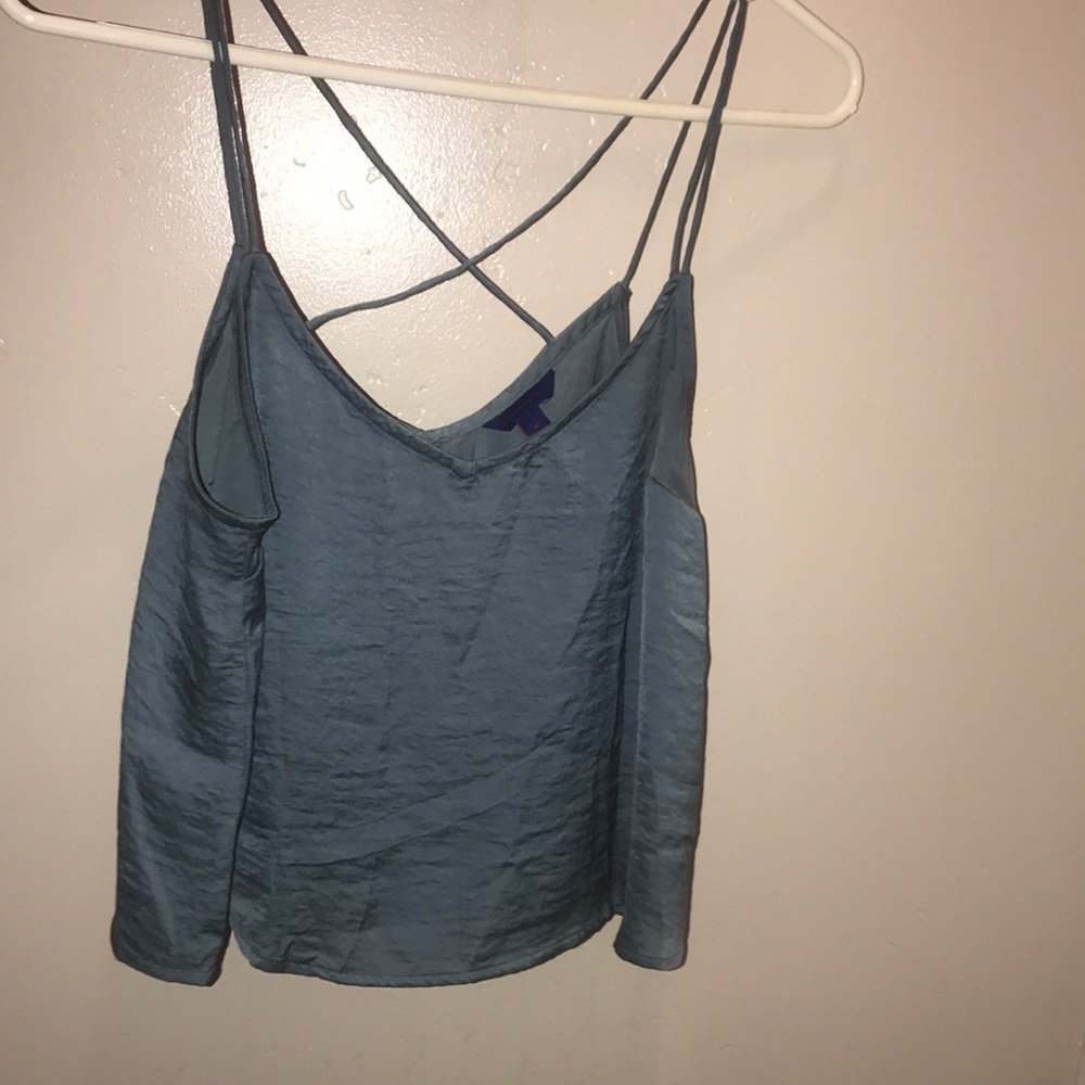 blue tank top